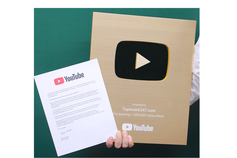 Tuyensinh247.com - trang học trực tuyến đầu tiên Việt Nam nhận nút vàng Youtube - 1 Tuyensinh247.com - trang học trực tuyến đầu tiên Việt Nam nhận nút vàng Youtube - 1