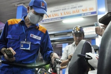 Giá xăng dầu giảm tiếp gần 900 đồng /lít 