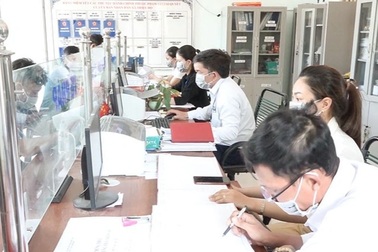 Quảng Trị mạnh tay xử lý cán bộ "ăn cắp" giờ công