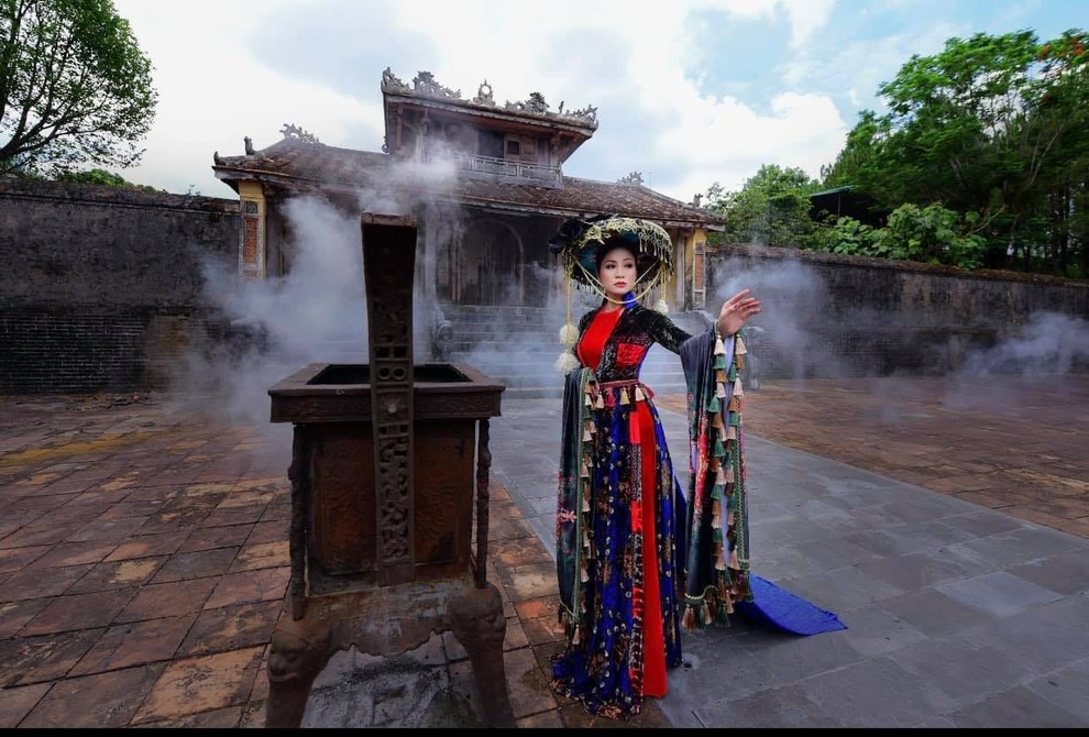 Người phụ nữ truyền tải ca dao, tục ngữ Việt Nam qua mạng xã hội TikTok - 3 Người phụ nữ truyền tải ca dao, tục ngữ Việt Nam qua mạng xã hội TikTok - 3