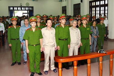 Bị cáo Đoàn Văn Vươn bị tuyên phạt 5 năm tù