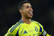 Choáng ngợp với lương cao của C.Ronaldo, nhiều siêu sao phải "hít khói"