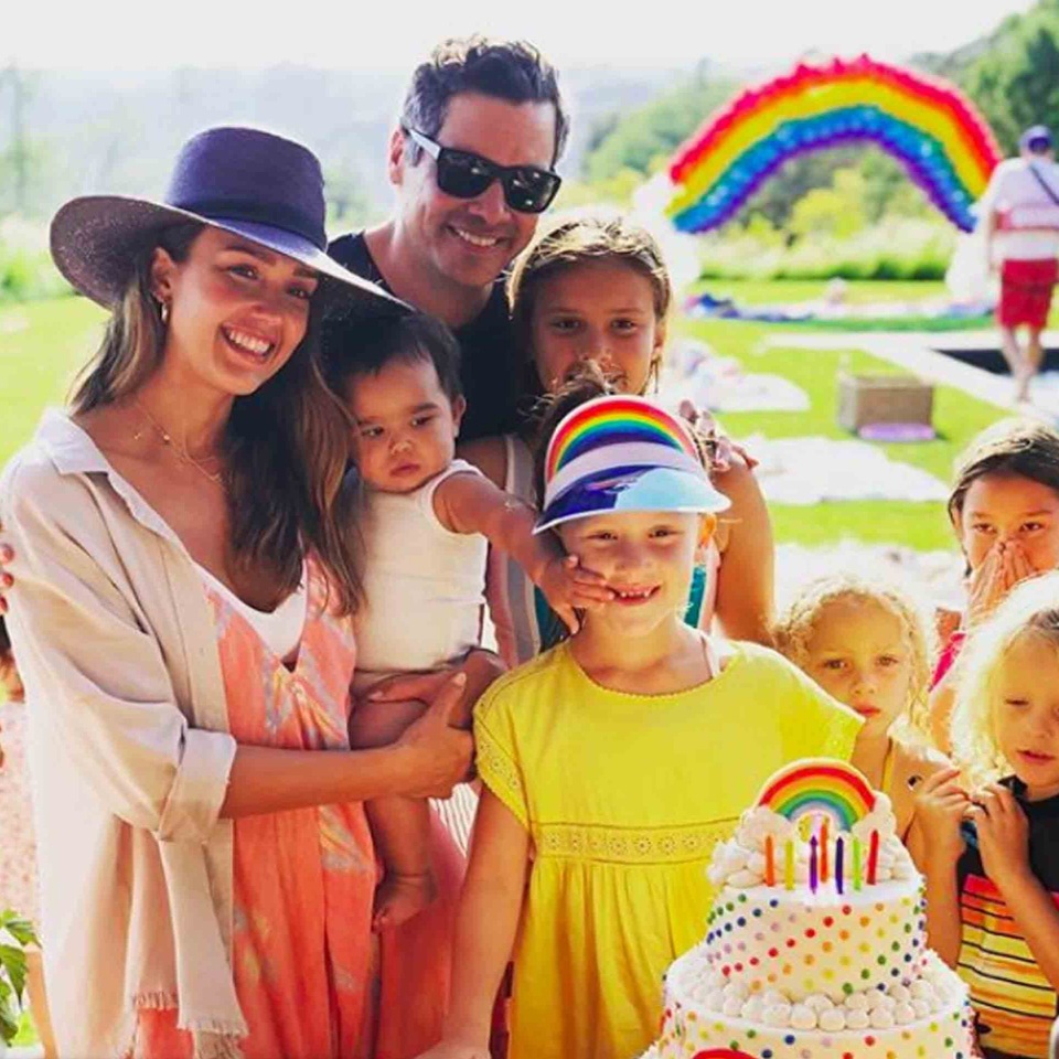 Ngôi sao Hollywood Jessica Alba: Không bao giờ chiều hư con bằng tiền bạc - 6 Ngôi sao Hollywood Jessica Alba: Không bao giờ chiều hư con bằng tiền bạc - 6