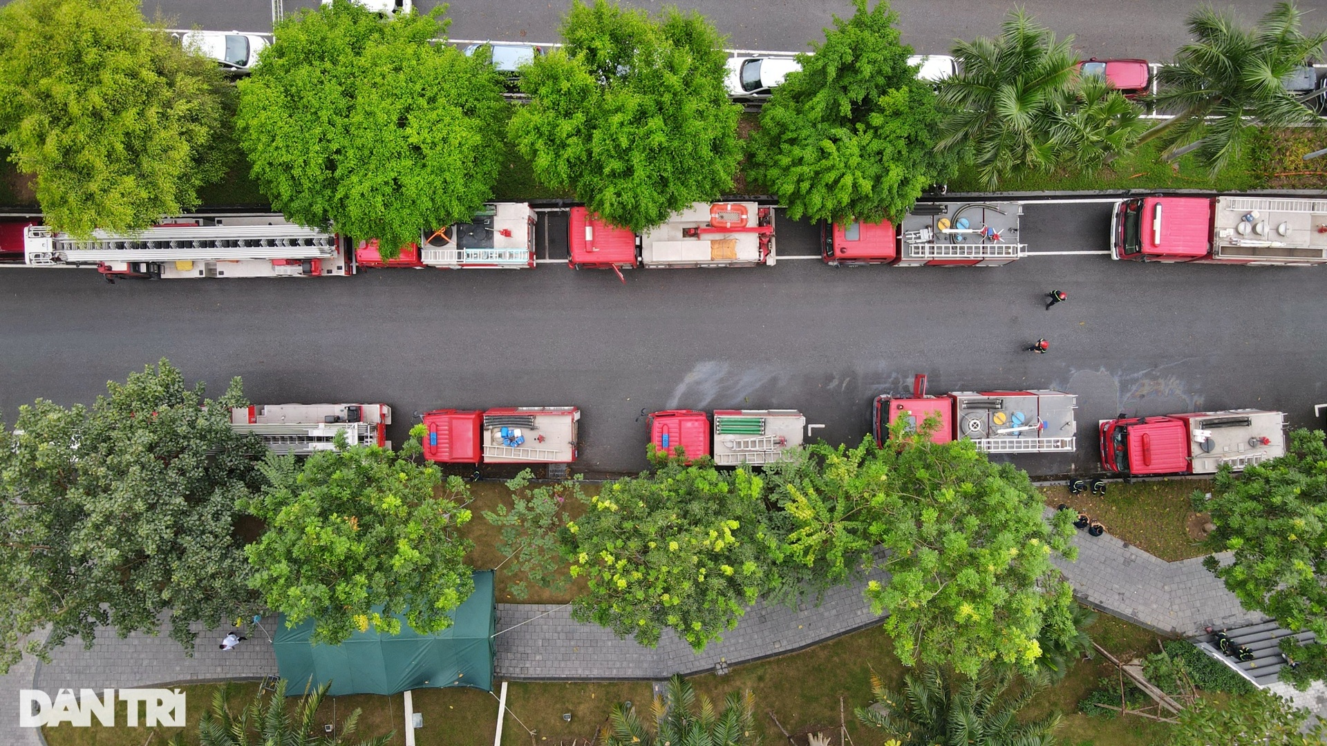 Hơn 600 người diễn tập phòng cháy chữa cháy khu đô thị lớn vùng ven Hà Nội - 2 Hơn 600 người diễn tập phòng cháy chữa cháy khu đô thị lớn vùng ven Hà Nội - 2