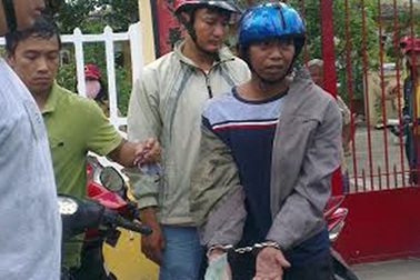 Chat sex trên mạng, nữ sinh bị cưỡng dâm, tống tiền