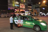 Taxi phục sẵn ở quán nhậu, đưa rước “thượng đế” về nhà