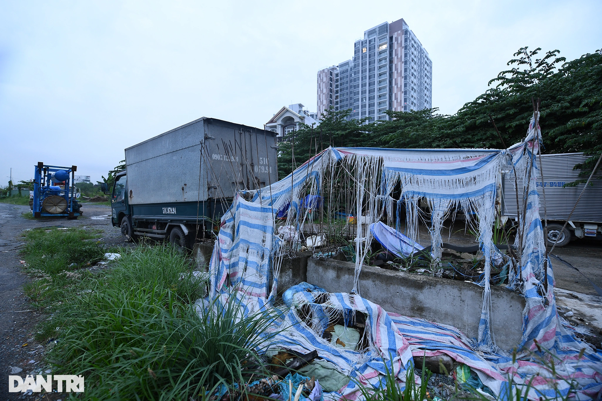 Cận cảnh 3,3km đường xây mãi chưa xong ở TPHCM - 16 Cận cảnh 3,3km đường xây mãi chưa xong ở TPHCM - 16