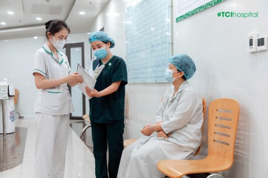 Cắt bỏ thành công bán phần tử cung do có nhiều khối u lớn, nguy hiểm