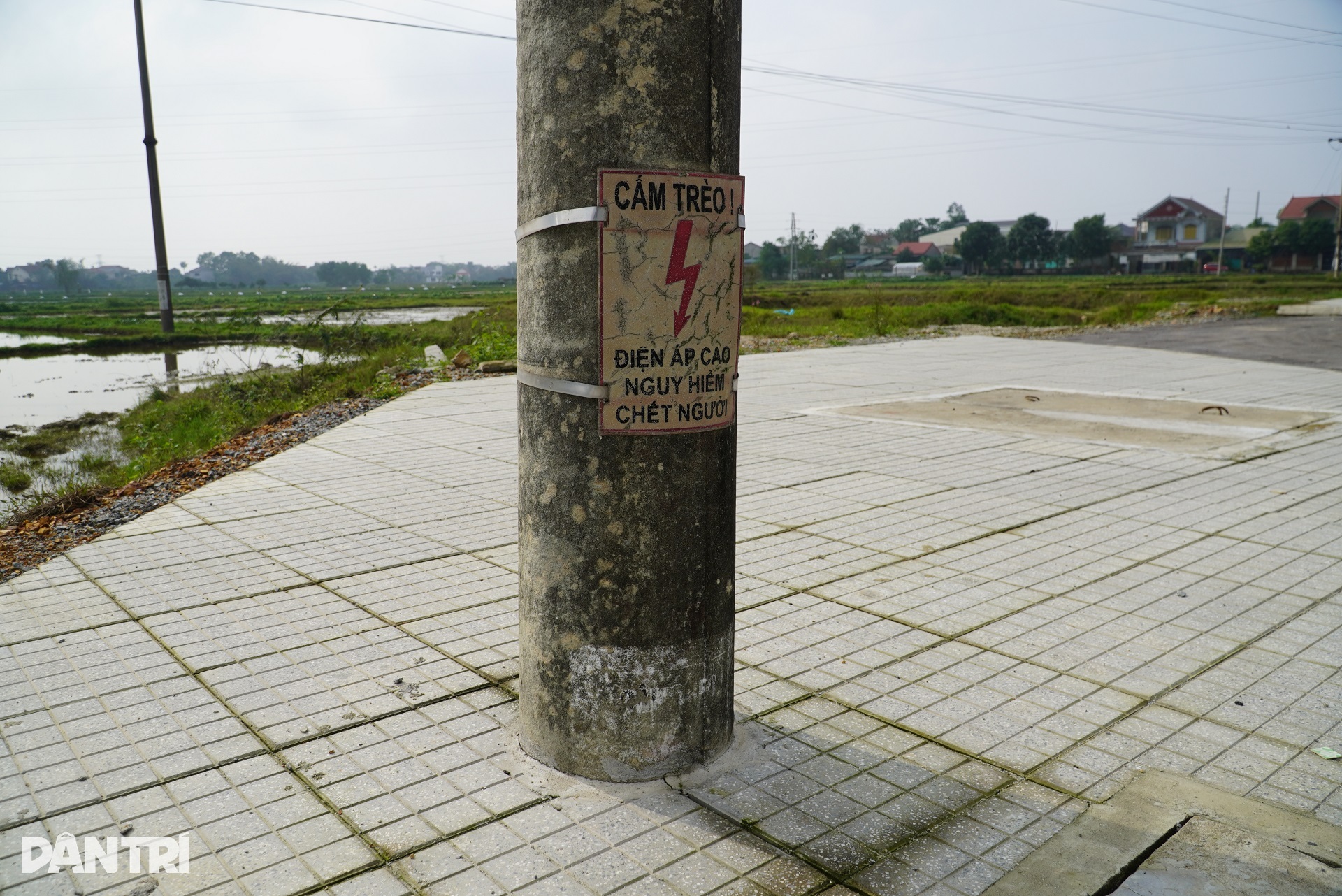 46 tỷ đồng 1km đường vào Văn Miếu: Chưa nghiệm thu đã cào lên làm lại - 11 46 tỷ đồng 1km đường vào Văn Miếu: Chưa nghiệm thu đã cào lên làm lại - 11