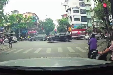 Hà Nội: Khi "cảm tử quân" xuống đường