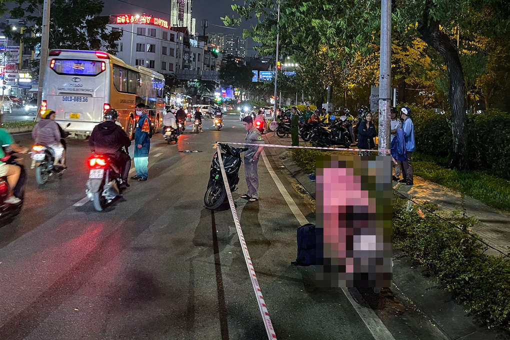 Điều tra vụ người phụ nữ gục chết trên xe máy - 1 Điều tra vụ người phụ nữ gục chết trên xe máy - 1
