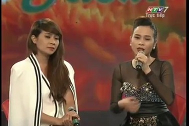 Lưu Thiên Hương & Lưu Hương Giang giao lưu khán giả