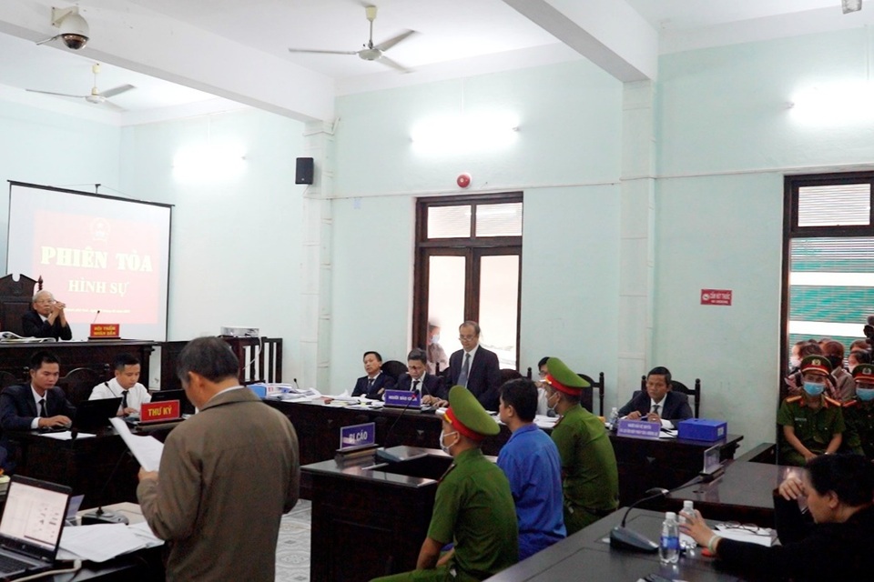 Bác sĩ không nhận tội hiếp dâm, luật sư tố nữ điều dưỡng không trong sáng - 1 Bác sĩ không nhận tội hiếp dâm, luật sư tố nữ điều dưỡng không trong sáng - 1