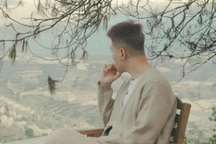 Khổ sở, bị đe dọa vì "chạy theo" người yêu cũ để... đòi nợ