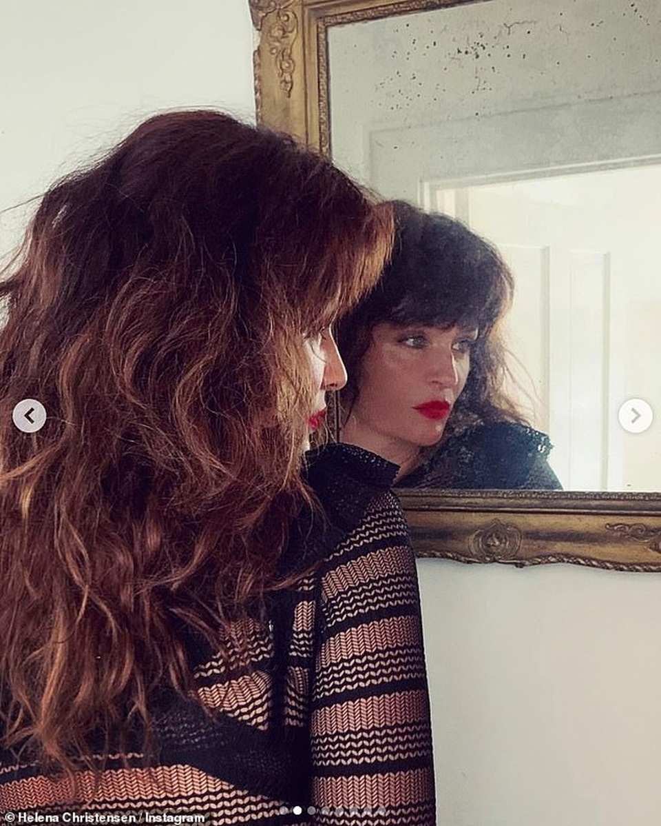 Ngưỡng mộ dáng vóc hoa hậu 52 tuổi Helena Christensen - 2 Ngưỡng mộ dáng vóc hoa hậu 52 tuổi Helena Christensen - 2