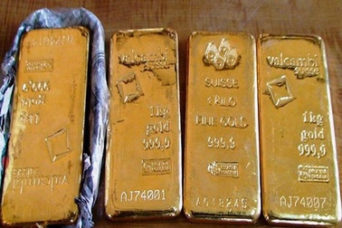 Tạm giữ 11 ký vàng gửi qua đường hàng không