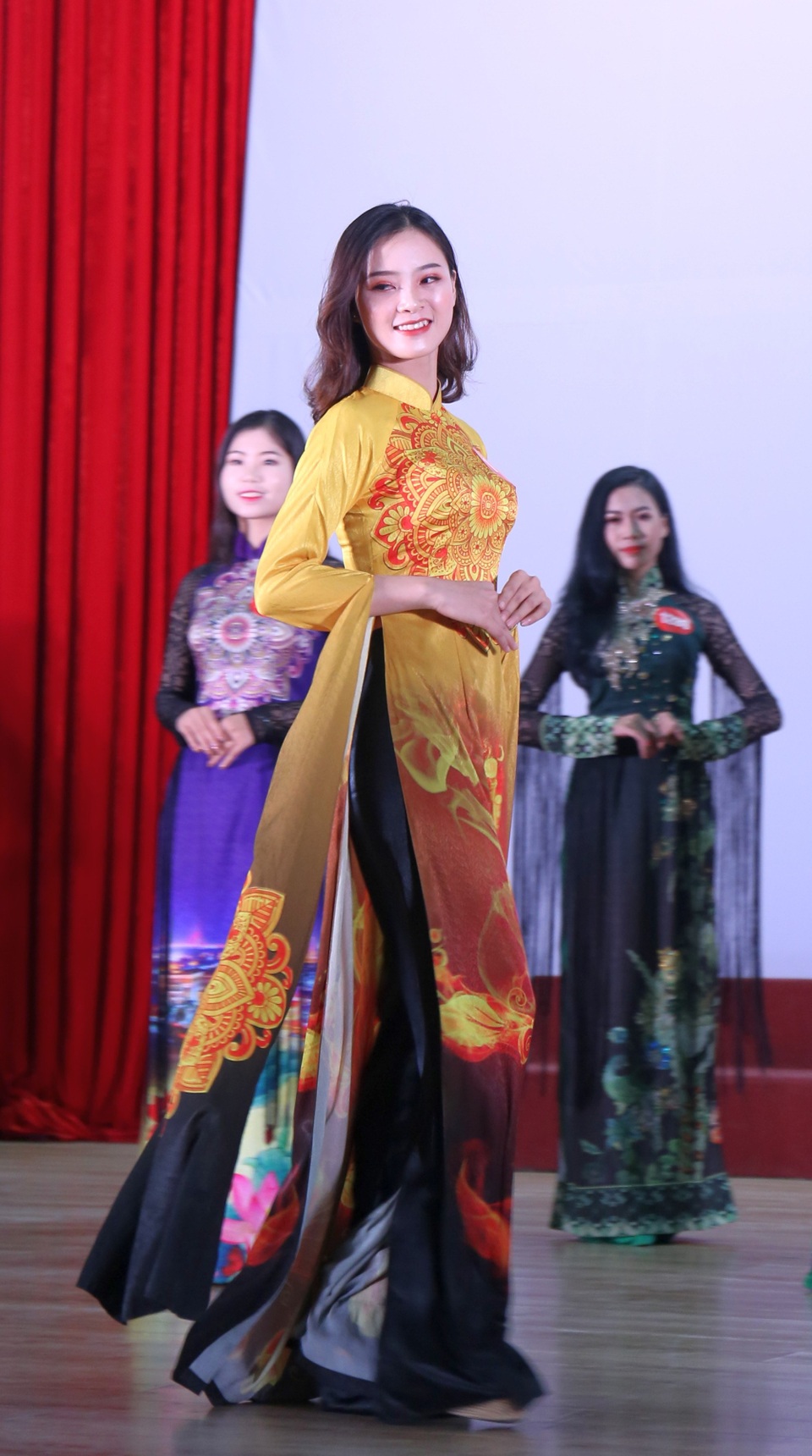 Nhan sắc nữ sinh tại vòng Bán kết miền bắc Hoa khôi Sinh viên Việt Nam - 4 Nhan sắc nữ sinh tại vòng Bán kết miền bắc Hoa khôi Sinh viên Việt Nam - 4