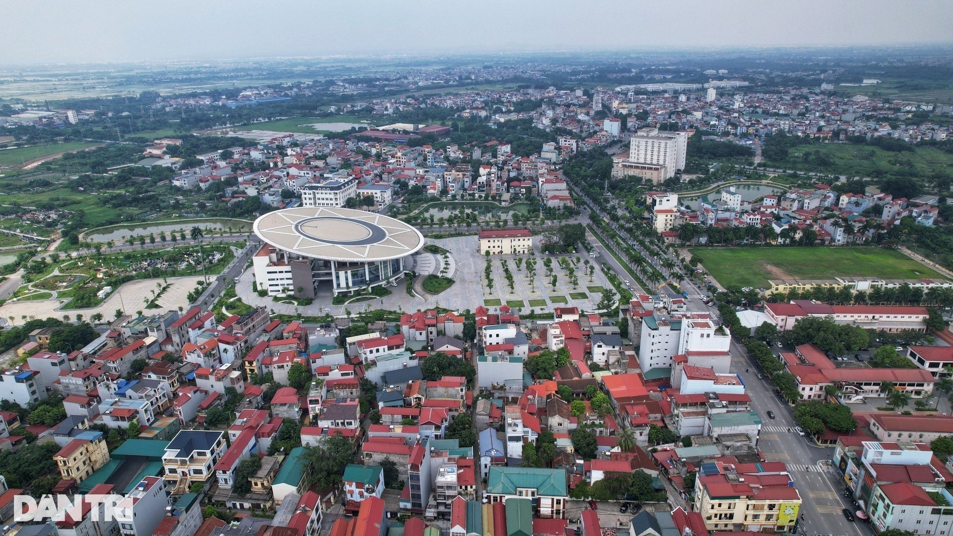 Đề xuất lập thêm 2 thành phố thuộc Hà Nội, dời cơ sở ô nhiễm ra khỏi nội đô - 1