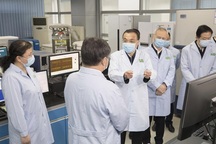 Thủ tướng Trung Quốc chỉ đạo giới khoa học “chạy đua” chống virus corona