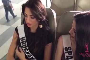 Lệ Hằng cùng dàn người đẹp Miss Universe chúc Tết khán giả Việt Nam.