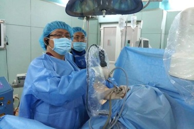 Bệnh nhân cần lưu ý điều gì khi đi tán sỏi?