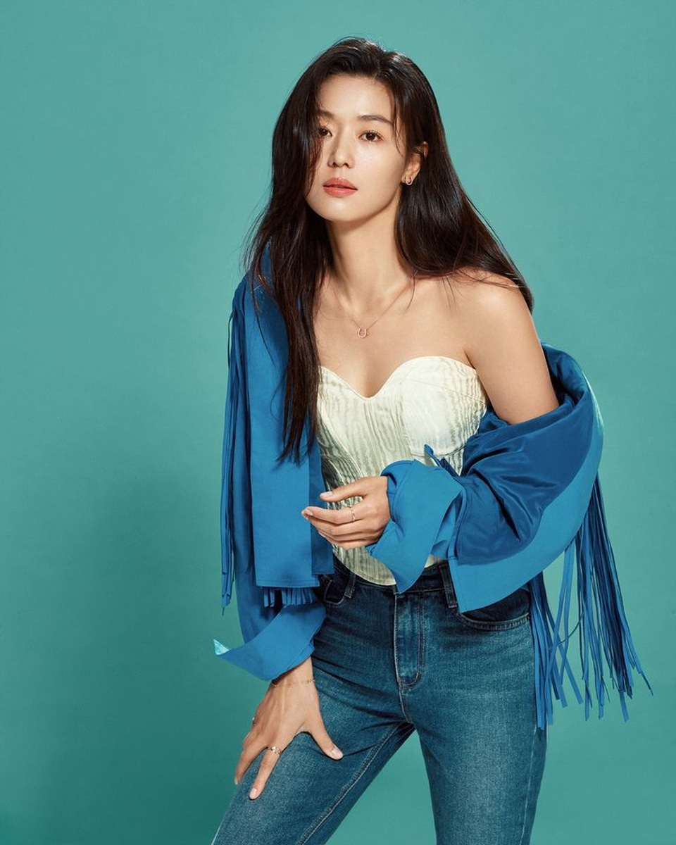 Mợ chảnh Jeon Ji Hyun đẹp xuất sắc ở tuổi 39 - 8 Mợ chảnh Jeon Ji Hyun đẹp xuất sắc ở tuổi 39 - 8