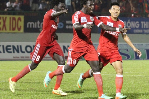 Hạ Hải Phòng, B.Bình Dương giữ vững ngôi đầu