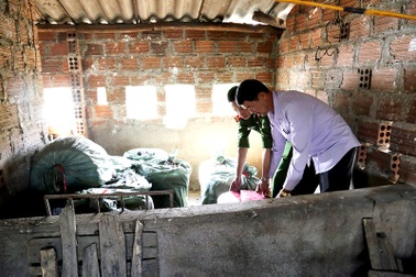 Phát hiện gần 1 tấn pháo nhập lậu được cất giấu ở nhiều địa điểm