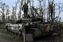 Ukraine đã tịch thu bao nhiêu vũ khí hạng nặng của Nga?