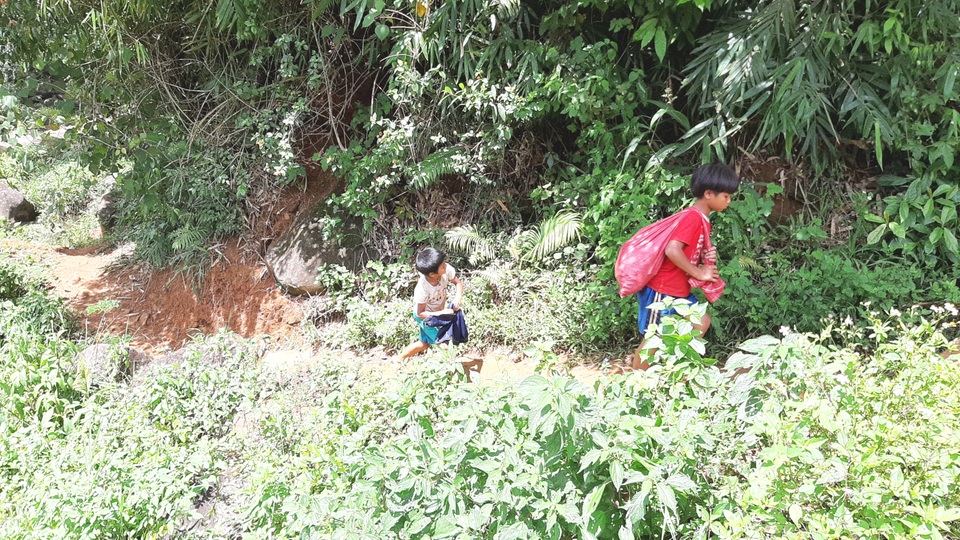 Say đắm với vẻ đẹp của thác Kon Bông giữa rừng xanh - 7 Say đắm với vẻ đẹp của thác Kon Bông giữa rừng xanh - 7