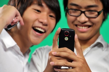 Nhà mạng chạy đua không giới hạn cước 3G