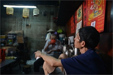 Độc đáo "cà phê vợt" 6.000 đồng ở Sài Gòn