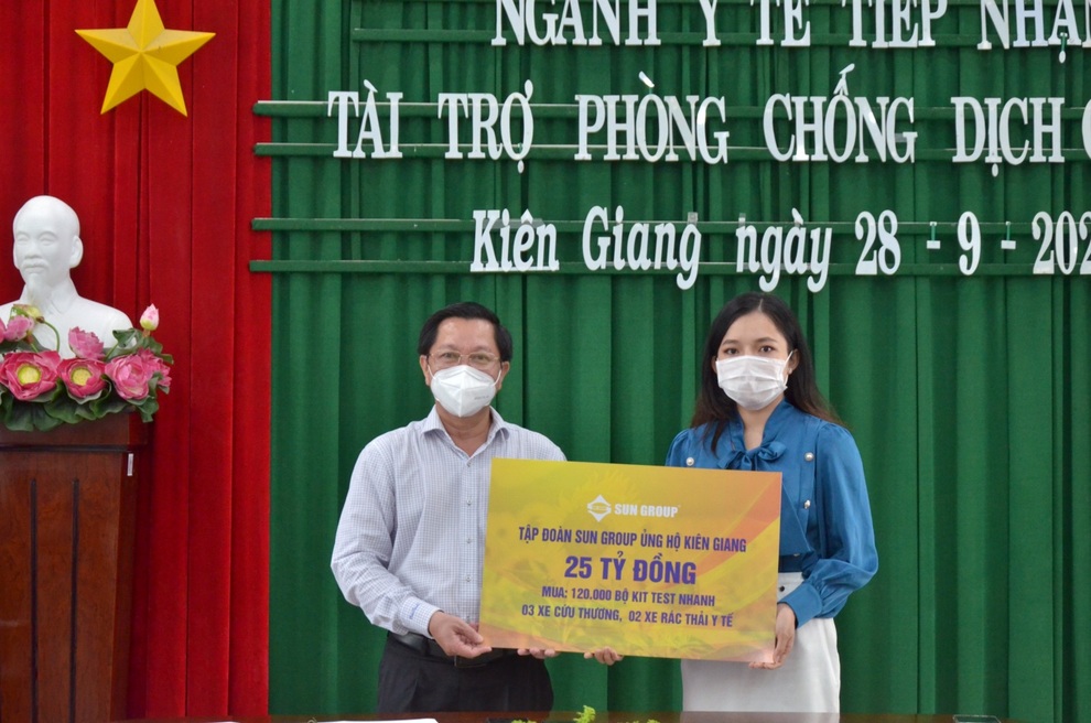 Sun Group hỗ trợ thêm 25 tỷ đồng giúp Kiên Giang chống dịch - 2 Sun Group hỗ trợ thêm 25 tỷ đồng giúp Kiên Giang chống dịch - 2