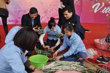 Tết trong mắt em…