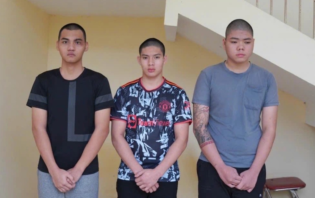 Lên mạng hẹn giao dịch mua xe máy rồi mang dùi cui điện đến cướp - 1