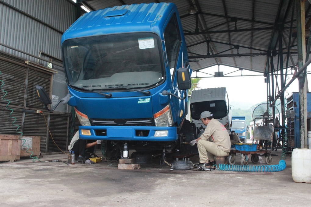 VEAM Motor đấu giá xe tồn kho, đẩy nhanh tiến độ hoàn thiện giao xe khách hàng - 1