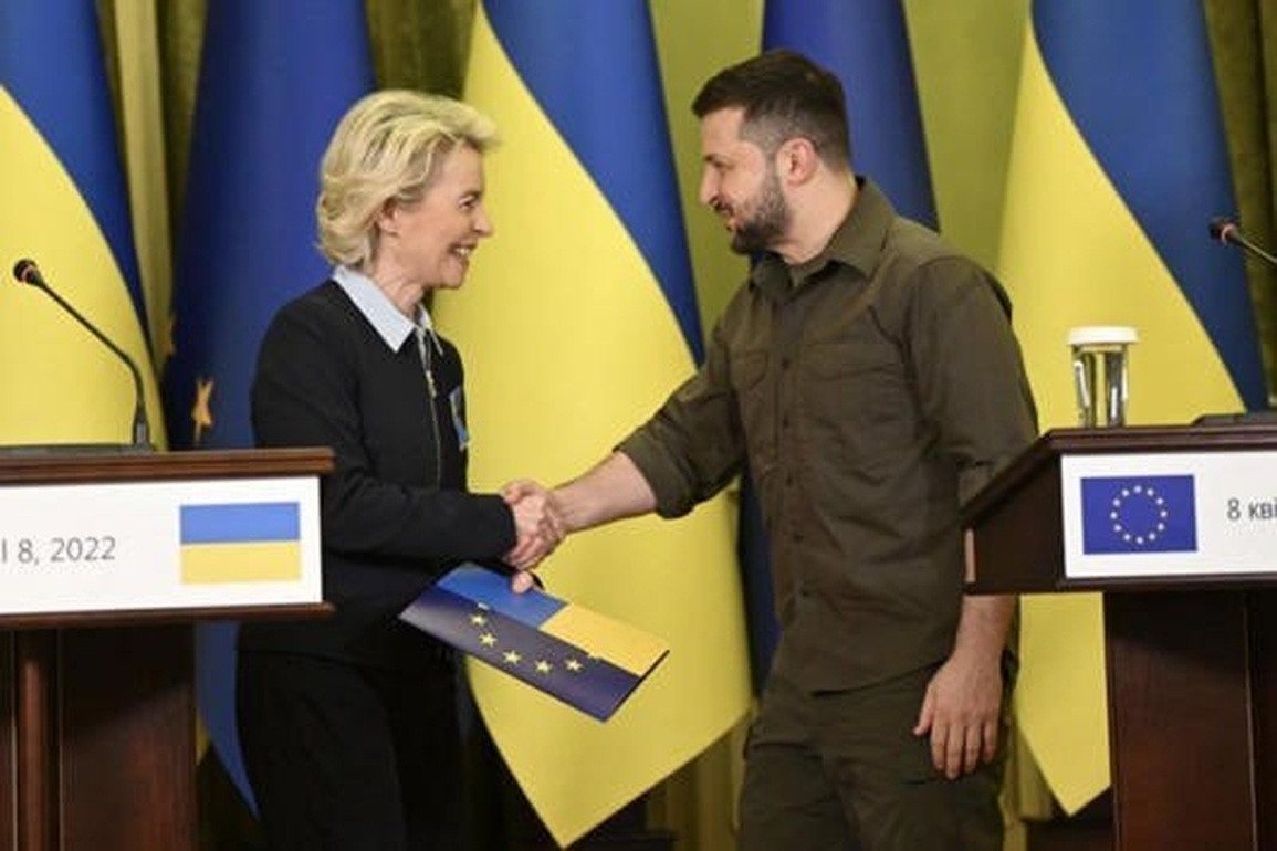 Ukraine hoàn thành bước đầu tiên trong tiến trình xin gia nhập EU - 1 Ukraine hoàn thành bước đầu tiên trong tiến trình xin gia nhập EU - 1