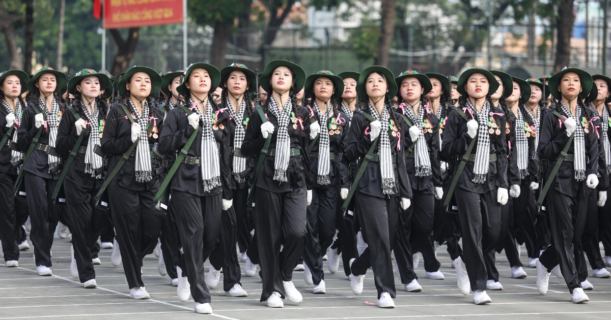 Gallery - Bật mí loạt quán cà phê lý tưởng để xem diễu binh 30/4 tại TPHCM | Báo Dân trí