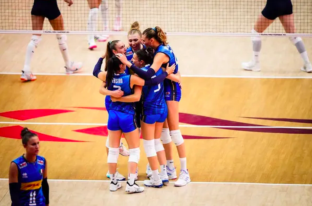 日本とブラジル、女子バレーボールワールドカップ準決勝で敗退 - 2 Nhật Bản và Brazil thất bại ở bán kết giải bóng chuyền nữ thế giới - 2