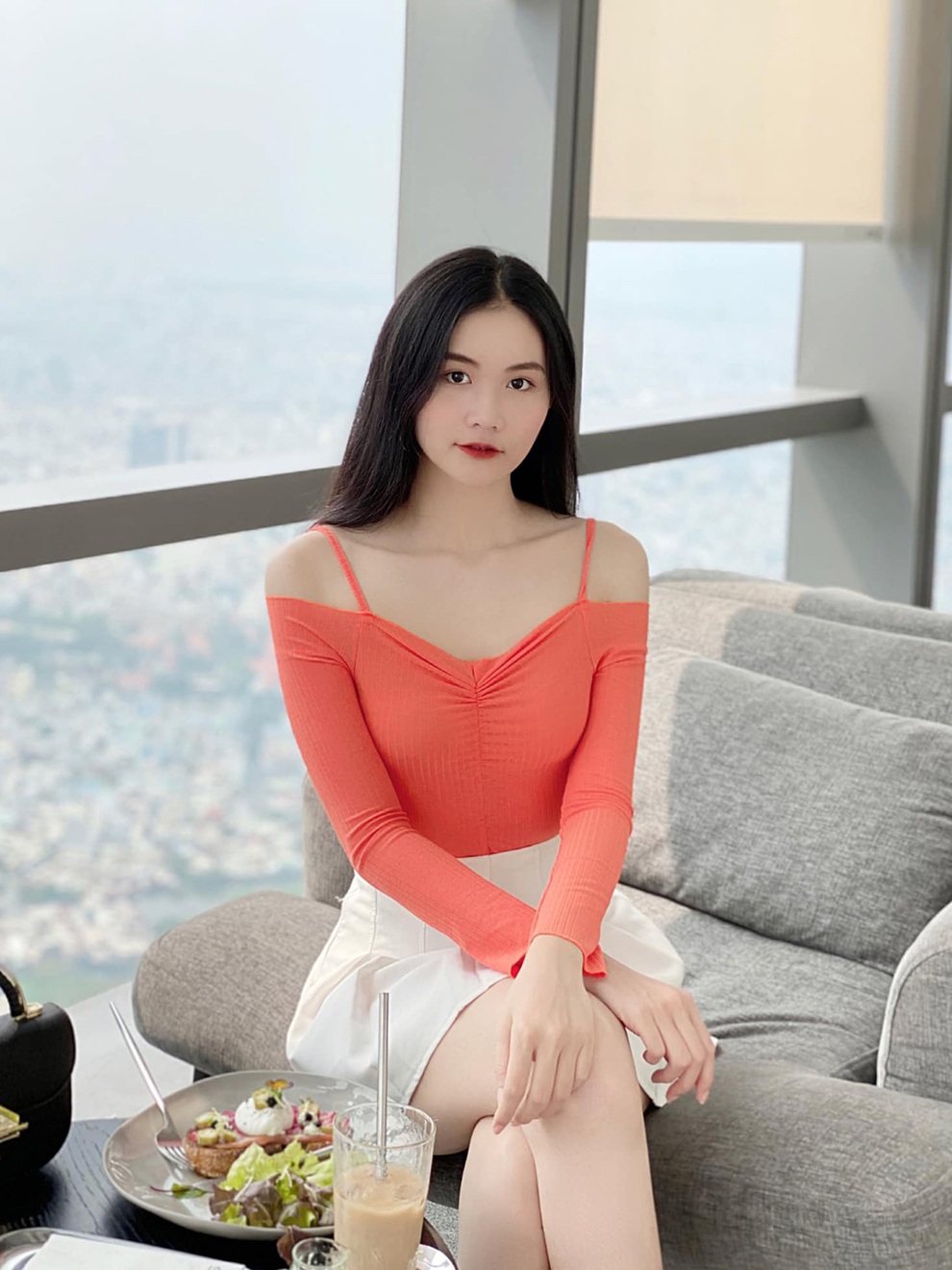 Nữ sinh cao 1m75 khoe mẹ trẻ đẹp như chị em song sinh - 10 Nữ sinh cao 1m75 khoe mẹ trẻ đẹp như chị em song sinh - 10