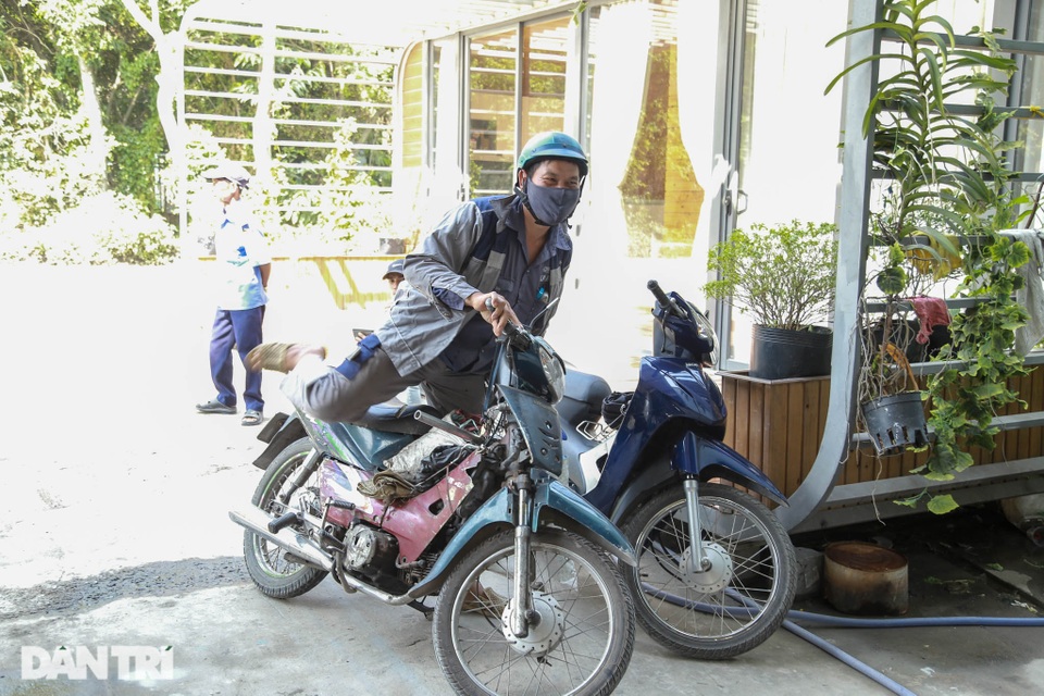 Cái kết cổ tích sau cú tạt đầu xe Mercedes của người shipper nghèo - 6 Cái kết cổ tích sau cú tạt đầu xe Mercedes của người shipper nghèo - 6