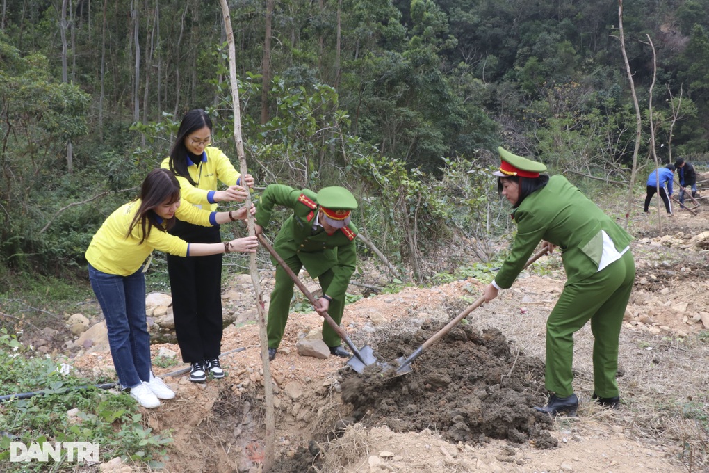 Bảo vệ môi trường chính là bảo vệ mái nhà chung của toàn nhân loại - 5