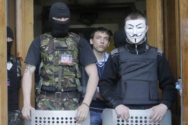 Người biểu tình chiếm thêm một thành phố ở đông Ukraine