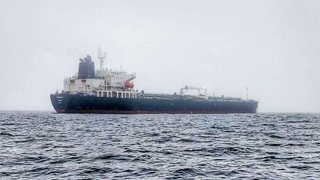 EU tung lệnh trừng phạt với hạm đội 200 tàu bóng đêm của Nga - 1 EU tung lệnh trừng phạt với hạm đội 200 tàu bóng đêm của Nga - 1
