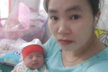 Nữ lực sĩ đạt HCV SEA Games làm mẹ: "Sợ làm con đau khi cho bú"