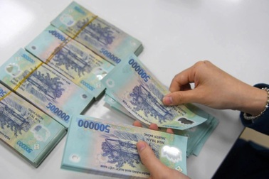 TPHCM tặng quà người có công dịp 50 năm thành phố mang tên Bác