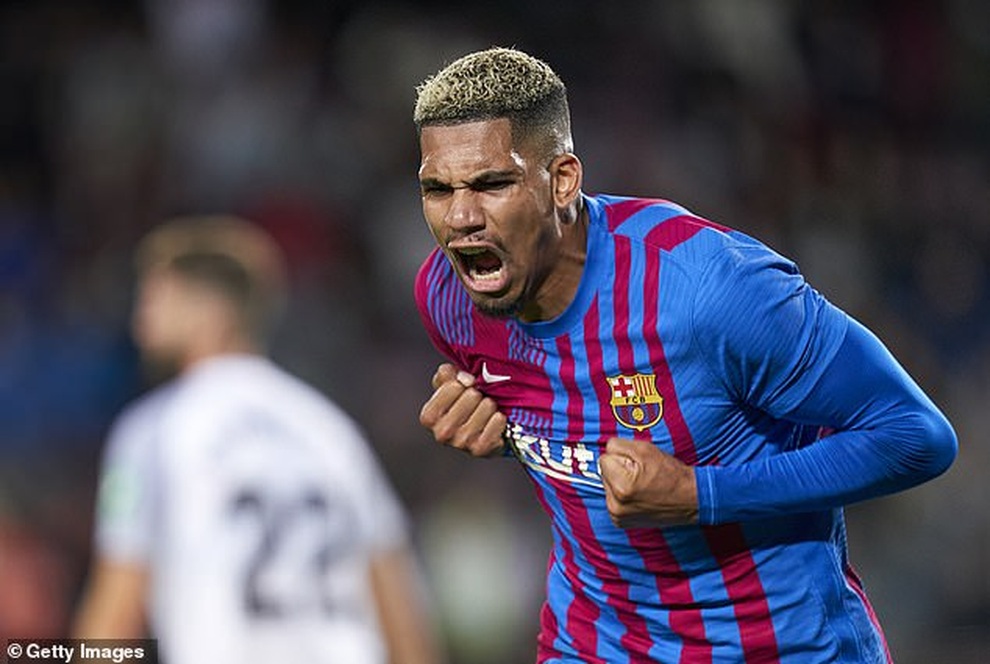 Hòa thất vọng đối thủ yếu, Barcelona bị Real Madrid bỏ xa - 7 Hòa thất vọng đối thủ yếu, Barcelona bị Real Madrid bỏ xa - 7