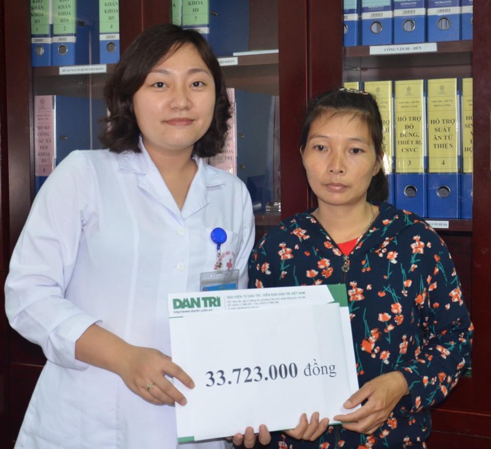 Bạn đọc Dân trí tiếp tục giúp đỡ người mẹ góa nuôi con mắc bệnh hiểm nghèo - 1 Bạn đọc Dân trí tiếp tục giúp đỡ người mẹ góa nuôi con mắc bệnh hiểm nghèo - 1