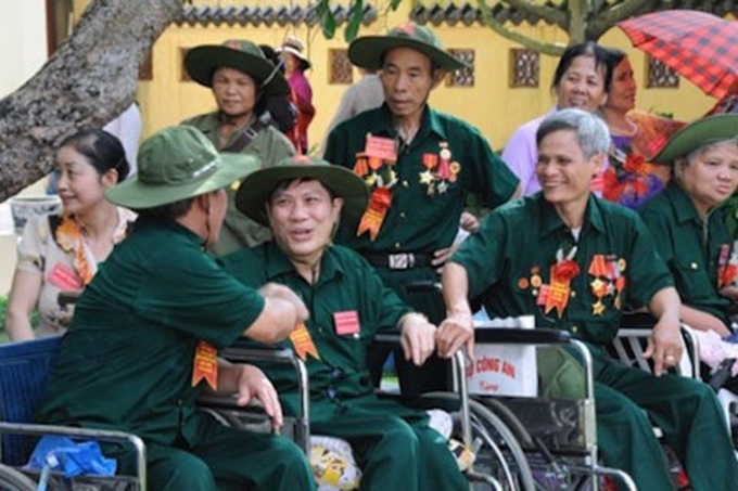 Xây dựng Nghị định về chế độ ưu đãi người có công - Ảnh 1. Xây dựng Nghị định về chế độ ưu đãi người có công - Ảnh 1.