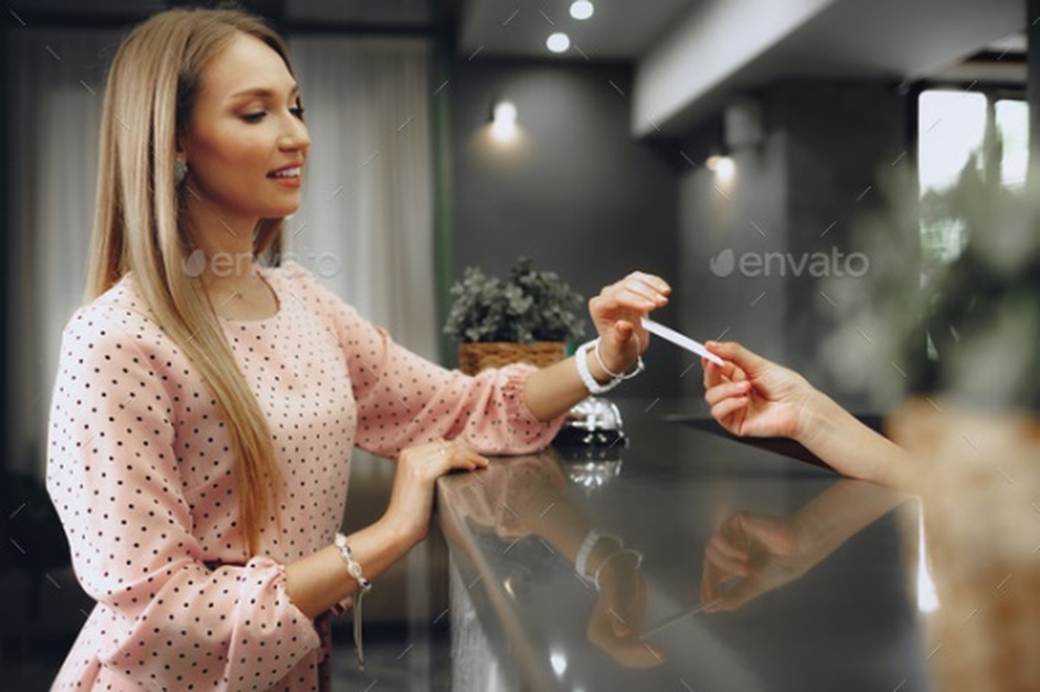 Vì sao không nên ngủ khỏa thân trong phòng khách sạn? - 3 Vì sao không nên ngủ khỏa thân trong phòng khách sạn? - 3